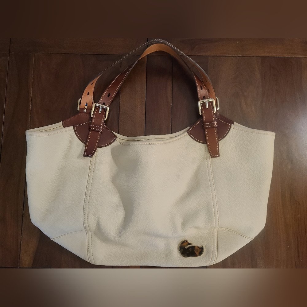 Dooney & Bourke Large Leather Bag